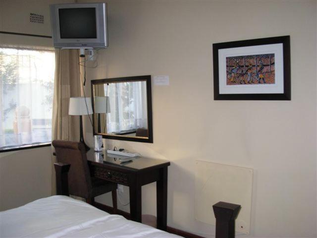 Liongate Bed And Breakfast Идънвейл Стая снимка